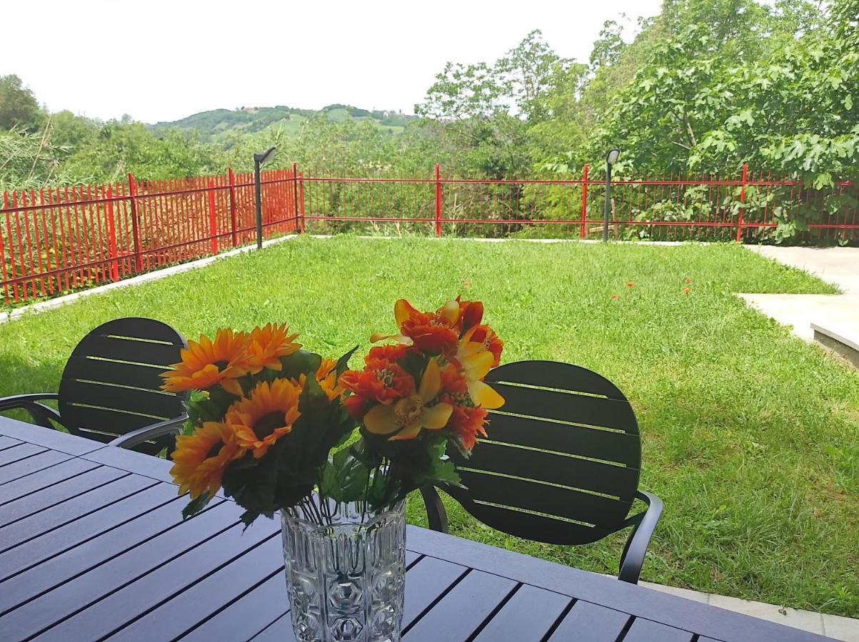 Oasi Del Monferrato - Appartamento Rosso Mombercelli Zewnętrze zdjęcie